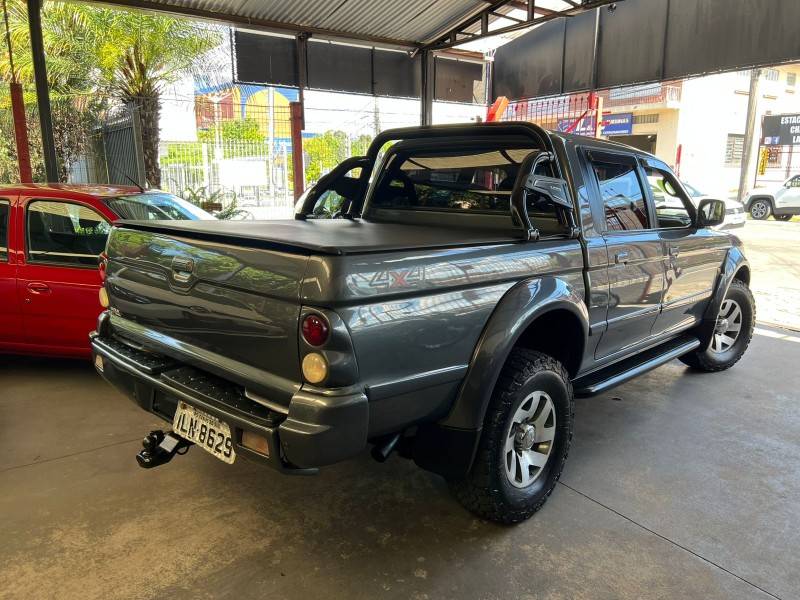 MITSUBISHI - L200 - 2004/2004 - Cinza - R$ 49.900,00