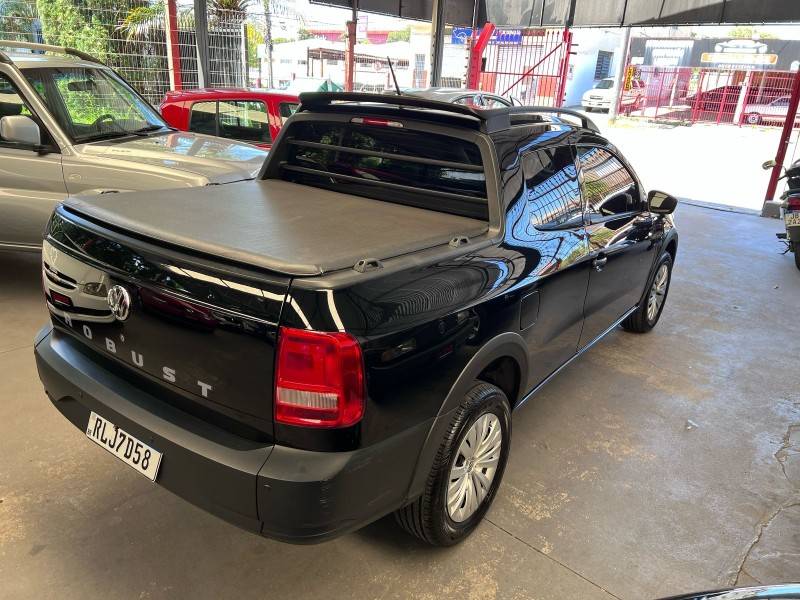 VOLKSWAGEN - SAVEIRO - 2020/2021 - Preta - R$ 75.900,00