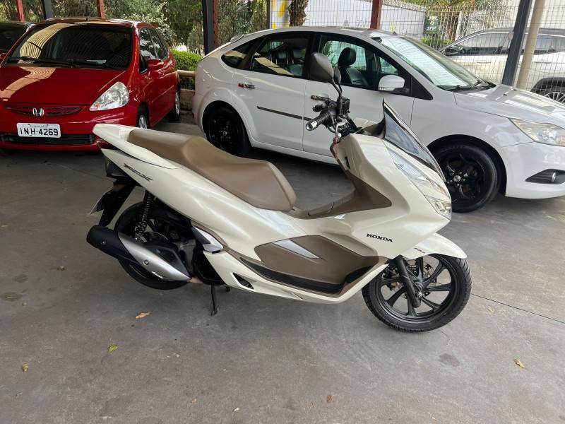 HONDA - PCX - 2019/2019 - Branca - R$ 17.900,00