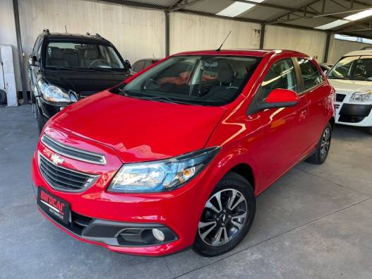 CHEVROLET - ONIX - 2012/2013 - Vermelha - R$ 47.900,00
