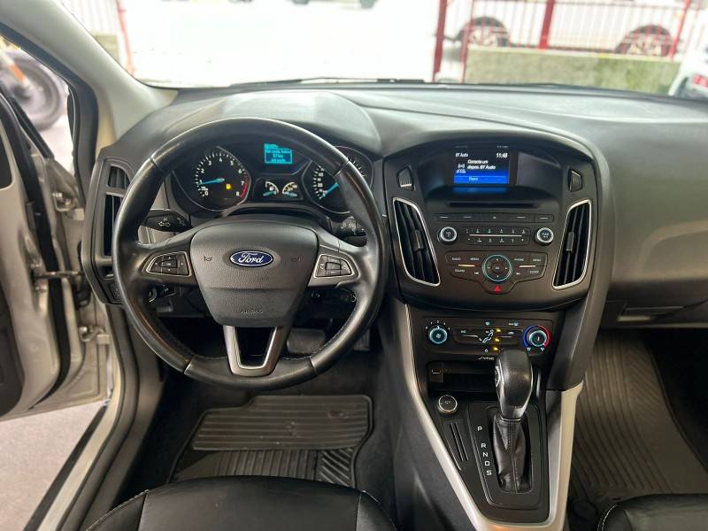 FORD - FOCUS - 2018/2018 - Prata - R$ 58.900,00