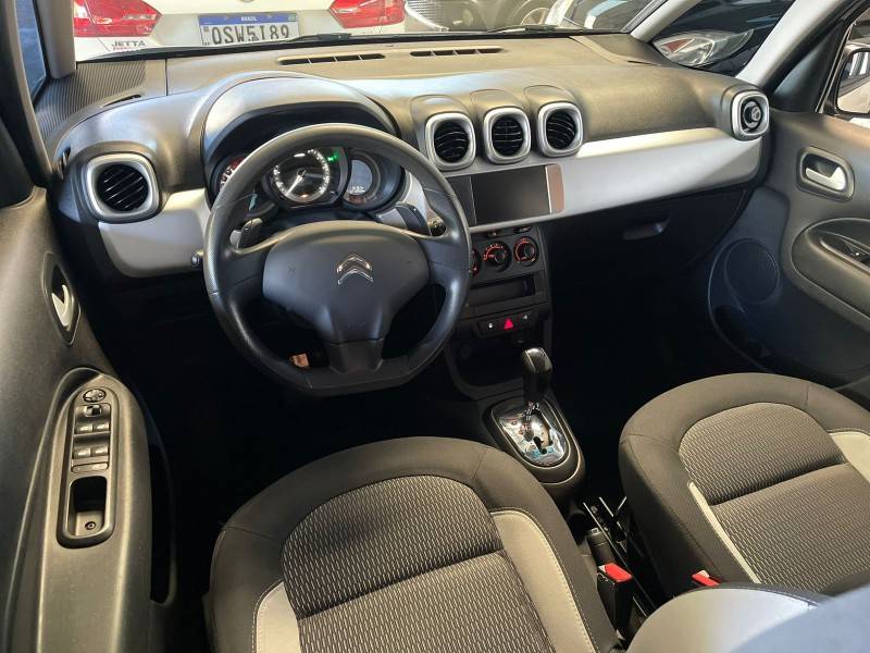 CITROËN - AIRCROSS - 2015/2016 - Branca - R$ 51.900,00
