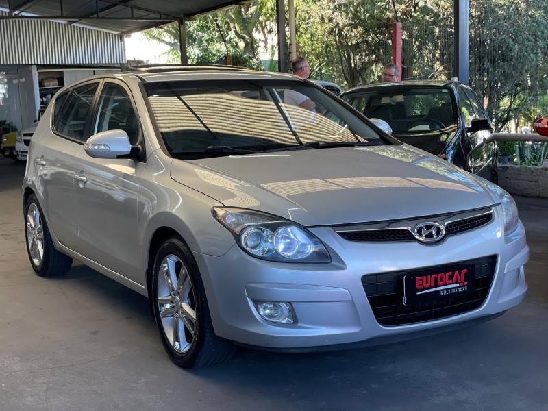 HYUNDAI - I30 - 2011/2012 - Prata - R$ 51.900,00