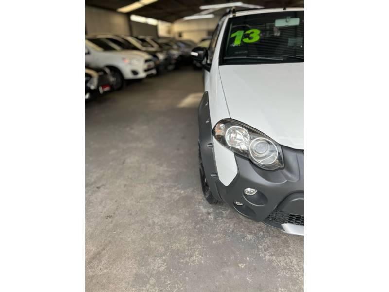 FIAT - STRADA - 2013/2013 - Branca - R$ 54.900,00
