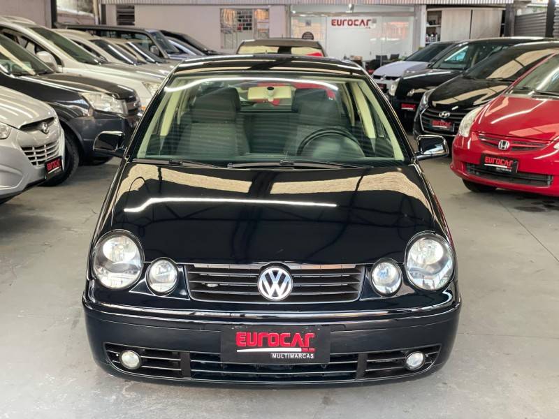 VOLKSWAGEN - POLO - 2005/2006 - Preta - R$ 29.900,00