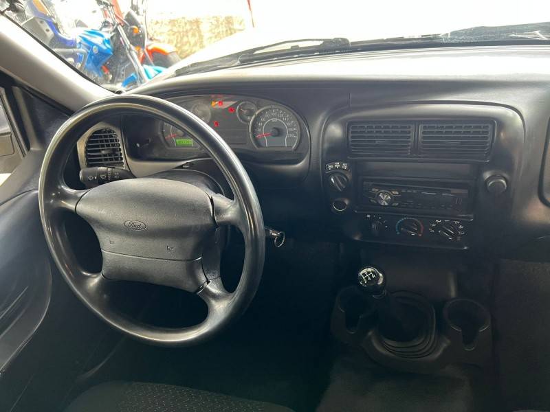 FORD - RANGER - 2011/2011 - Prata - R$ 59.900,00