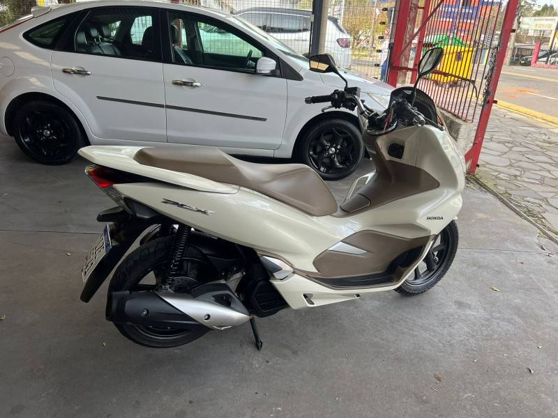 HONDA - PCX - 2019/2019 - Branca - R$ 17.900,00