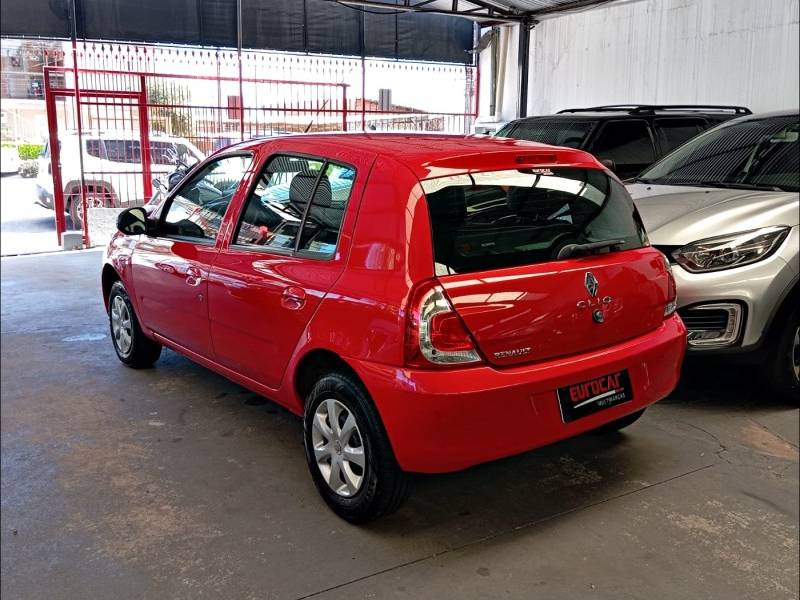 RENAULT - CLIO - 2016/2016 - Vermelha - R$ 36.900,00