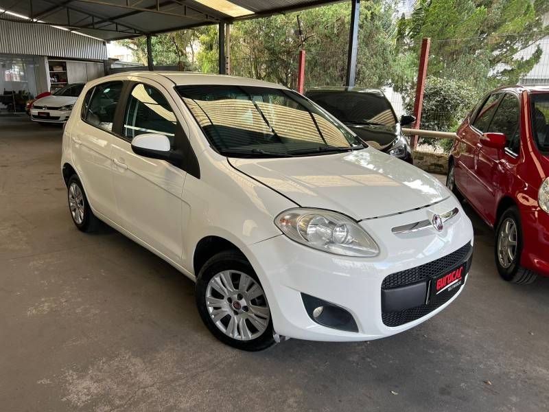 FIAT - PALIO - 2014/2014 - Branca - R$ 39.900,00
