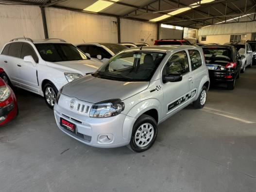 FIAT - UNO - 2012/2012 - Prata - R$ 21.900,00