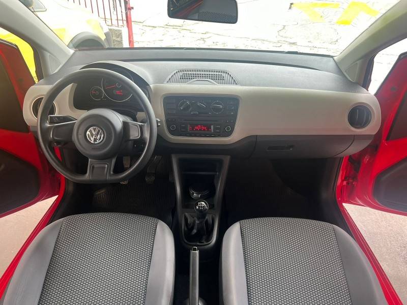 VOLKSWAGEN - UP - 2016/2017 - Vermelha - R$ 54.900,00