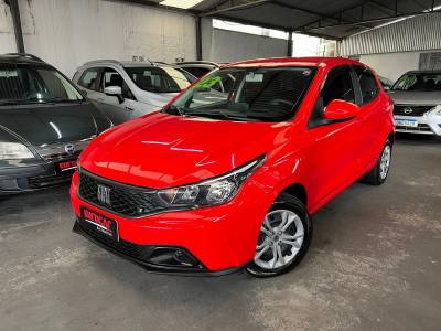 FIAT - ARGO - 2022/2023 - Vermelha - R$ 68.900,00