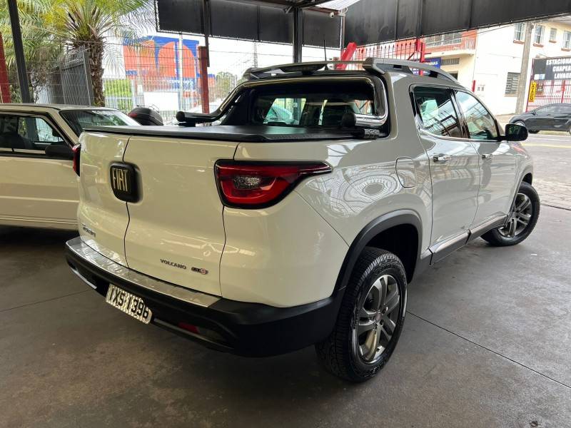 FIAT - TORO - 2017/2017 - Branca - R$ 99.900,00