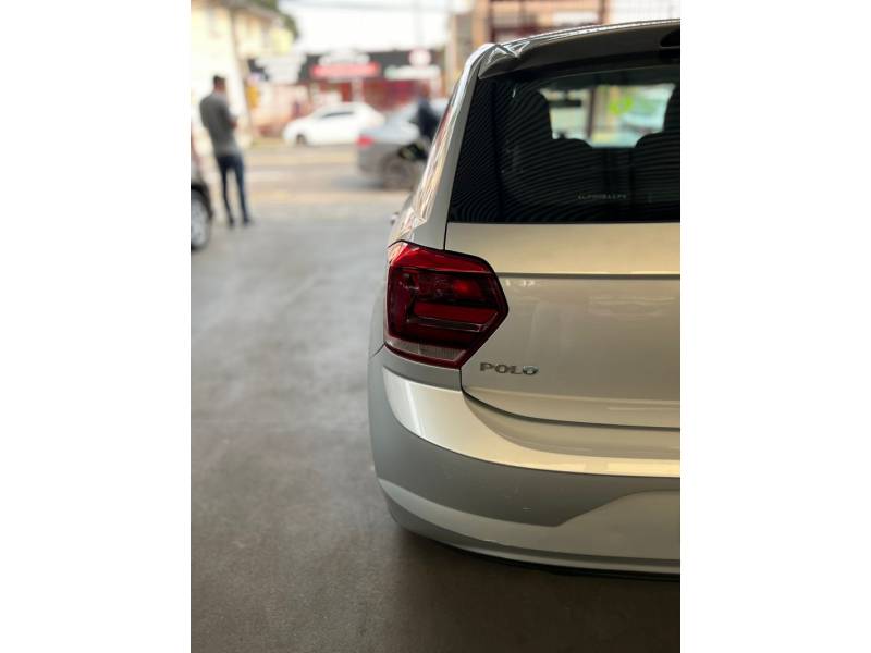 VOLKSWAGEN - POLO - 2020/2020 - Prata - R$ 62.900,00