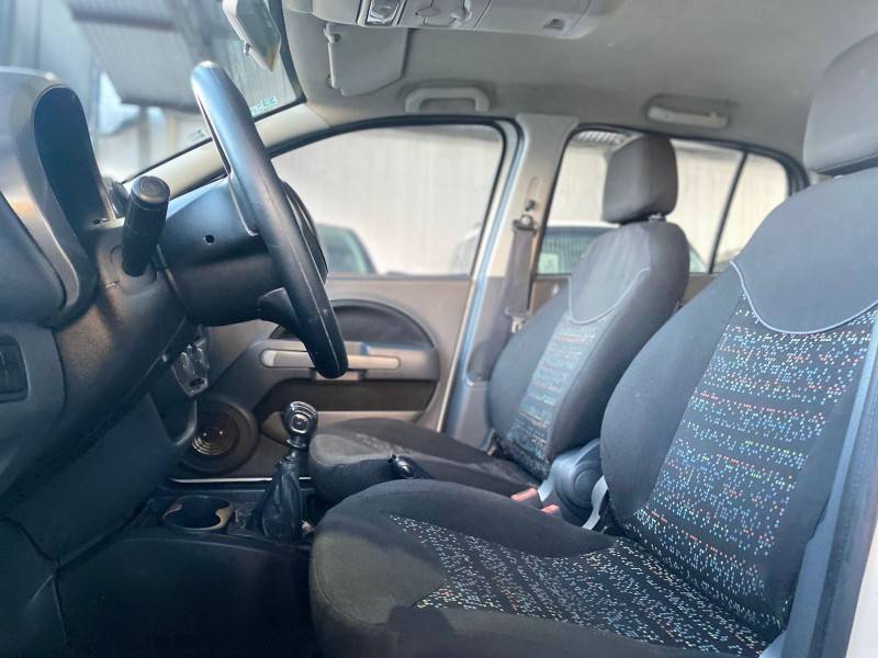 FIAT - UNO - 2013/2013 - Branca - R$ 29.900,00