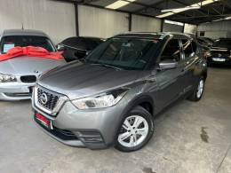 NISSAN - KICKS - 2018/2018 - Cinza - R$ 71.900,00