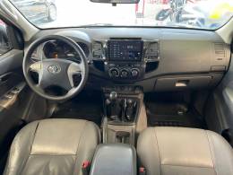 TOYOTA - HILUX - 2012/2012 - Prata - R$ 109.900,00