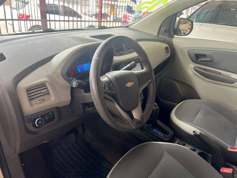 CHEVROLET - SPIN - 2015/2015 - Prata - R$ 46.900,00