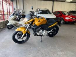 HONDA - CB 300R - 2011/2011 - Dourada - R$ 12.900,00