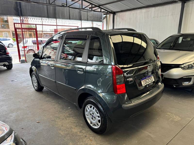 FIAT - IDEA - 2007/2008 - Cinza - R$ 25.900,00