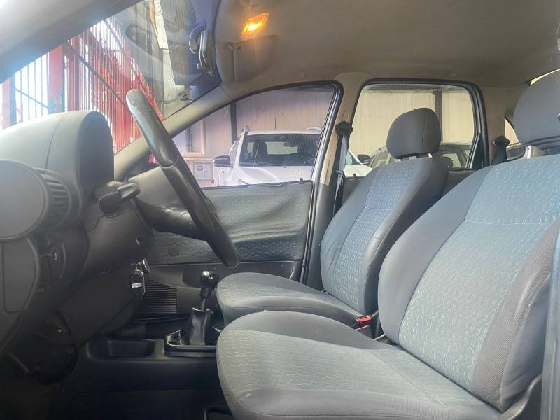 CHEVROLET - CORSA - 2001/2001 - Prata - Sob Consulta