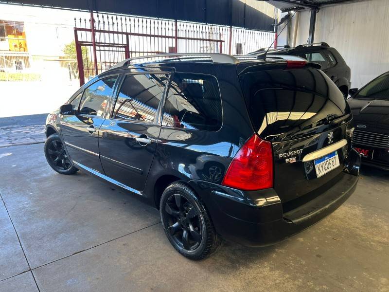 PEUGEOT - 307 - 2008/2008 - Preta - R$ 17.900,00