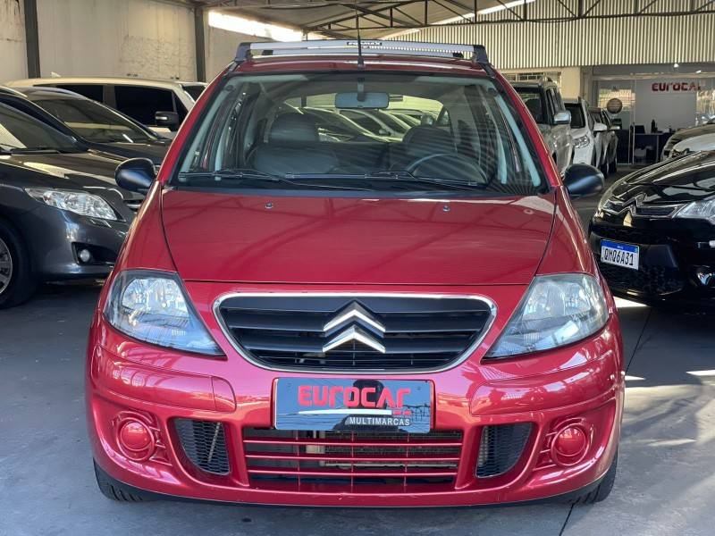 CITROËN - C3 - 2011/2012 - Vermelha - R$ 27.900,00
