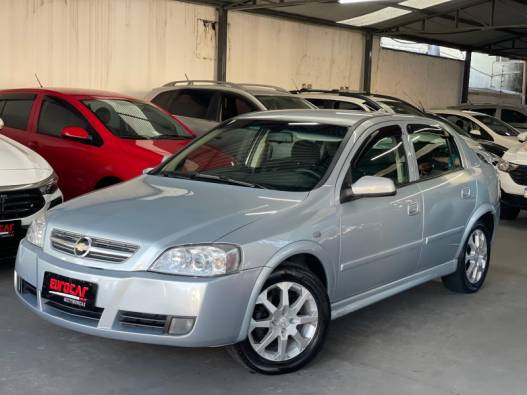 CHEVROLET - ASTRA - 2010/2011 - Prata - R$ 39.900,00