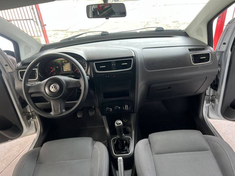VOLKSWAGEN - FOX - 2010/2010 - Prata - R$ 29.900,00