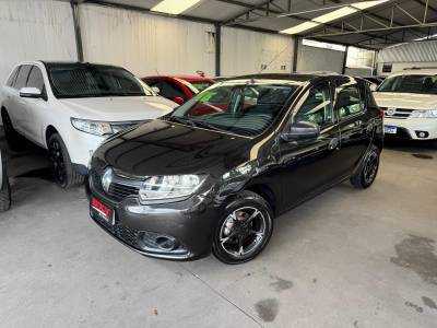 RENAULT - SANDERO - 2015/2015 - Preta - R$ 31.900,00