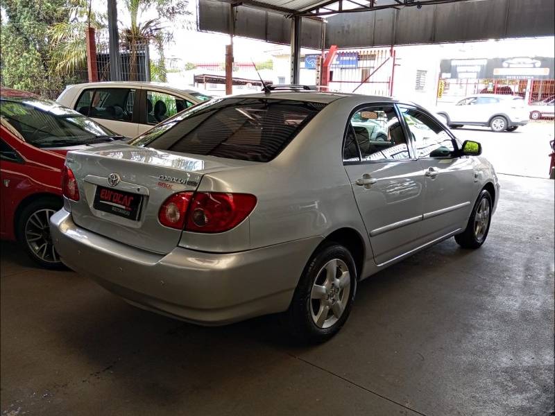 TOYOTA - COROLLA - 2005/2005 - Prata - R$ 37.900,00