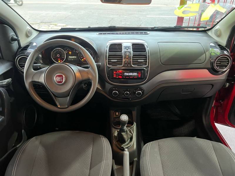 FIAT - GRAND SIENA - 2015/2015 - Vermelha - R$ 34.900,00