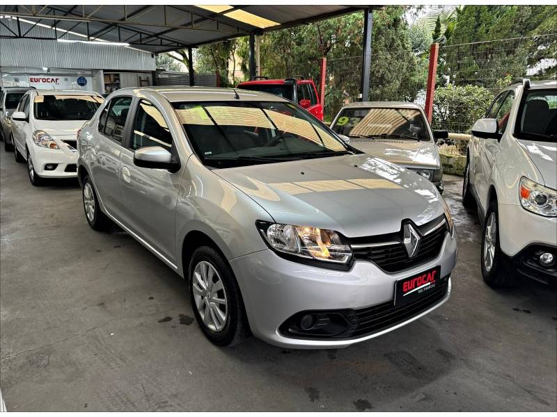 RENAULT - LOGAN - 2018/2019 - Prata - R$ 46.900,00