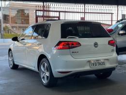 VOLKSWAGEN - GOLF - 2013/2014 - Branca - R$ 77.900,00