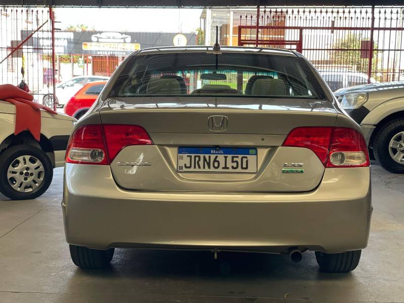 HONDA - CIVIC - 2008/2008 - Dourada - R$ 44.900,00