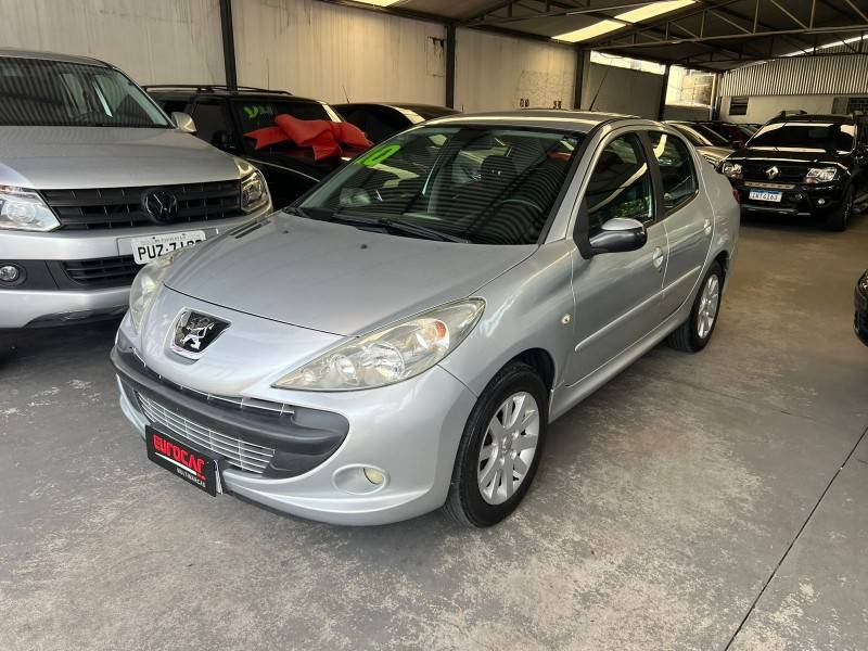 PEUGEOT - 207 - 2010/2010 - Prata - R$ 22.900,00