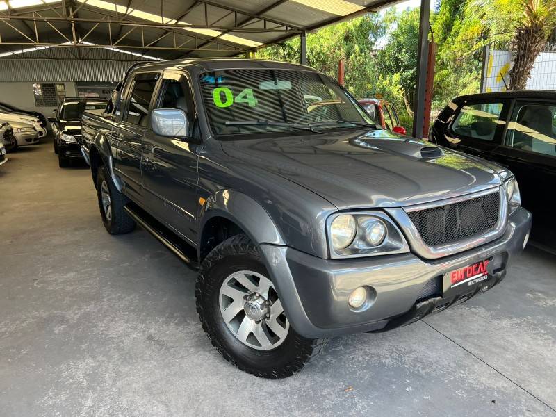 MITSUBISHI - L200 - 2004/2004 - Cinza - R$ 49.900,00