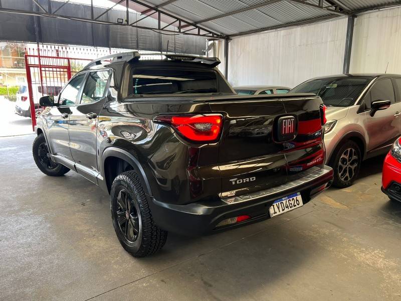 FIAT - TORO - 2018/2018 - Marrom - R$ 83.900,00