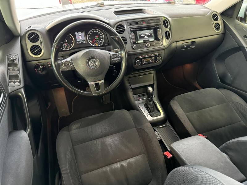 VOLKSWAGEN - TIGUAN - 2012/2012 - Prata - R$ 59.900,00