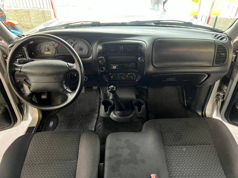 FORD - RANGER - 2011/2011 - Prata - R$ 59.900,00