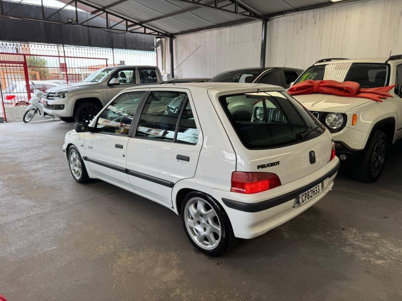 PEUGEOT - 106 - 1999/1999 - Branca - R$ 19.900,00