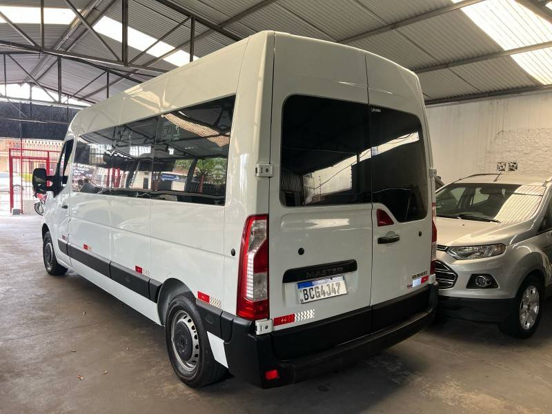 RENAULT - MASTER - 2019/2019 - Branca - R$ 194.900,00