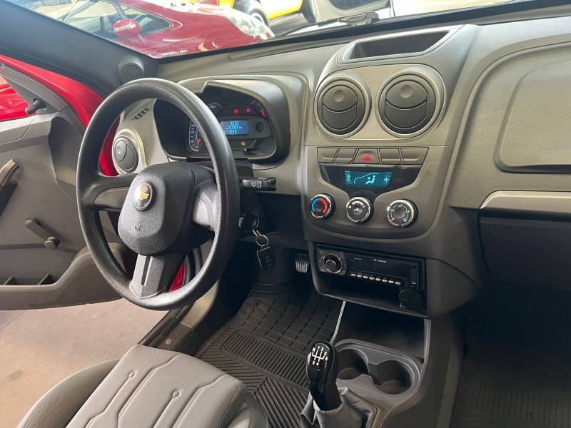 CHEVROLET - MONTANA - 2013/2013 - Vermelha - R$ 41.900,00