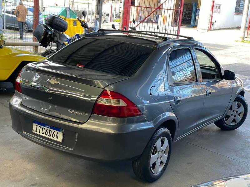 CHEVROLET - PRISMA - 2011/2012 - Cinza - R$ 32.900,00