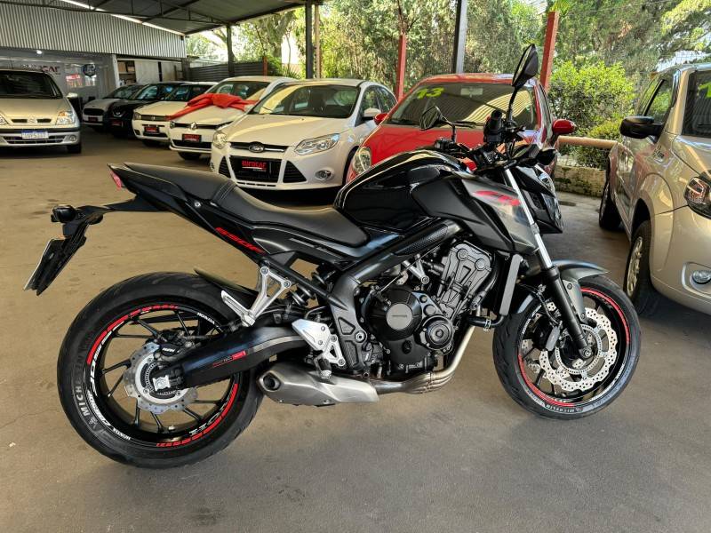 HONDA - CB 650 - 2019/2019 - Preta - R$ 43.900,00