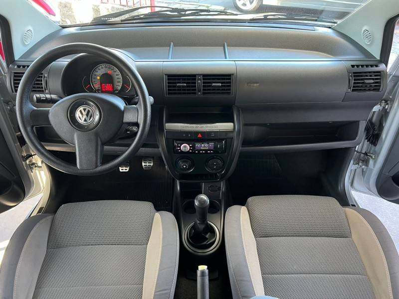 VOLKSWAGEN - CROSSFOX - 2010/2010 - Prata - R$ 34.900,00
