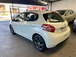 PEUGEOT - 208 - 2014/2015 - Branca - R$ 50.900,00