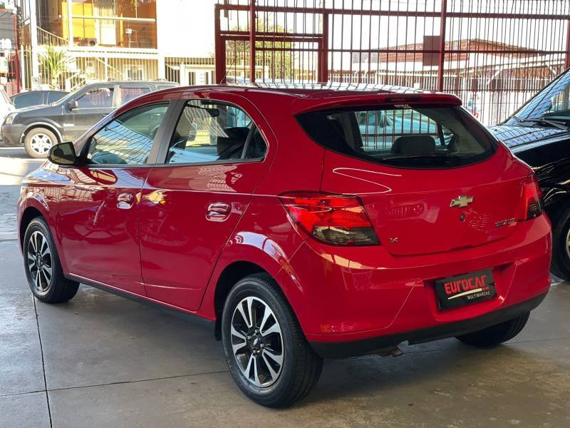 CHEVROLET - ONIX - 2012/2013 - Vermelha - R$ 47.900,00