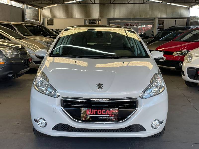 PEUGEOT - 208 - 2014/2015 - Branca - R$ 50.900,00