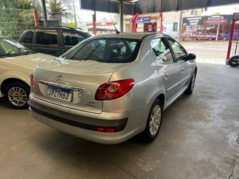 PEUGEOT - 207 - 2010/2010 - Prata - R$ 22.900,00